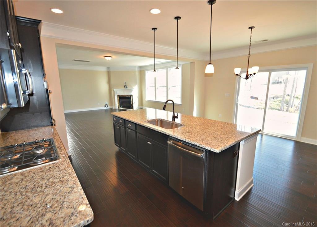 7324 Hamilton Bridge Road, Unit 201 Charlotte, NC 28278 - Photo 12 of 24 Gallery Image 12