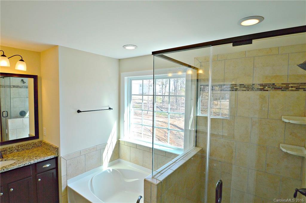 7324 Hamilton Bridge Road, Unit 201 Charlotte, NC 28278 - Photo 17 of 24 Gallery Image 17