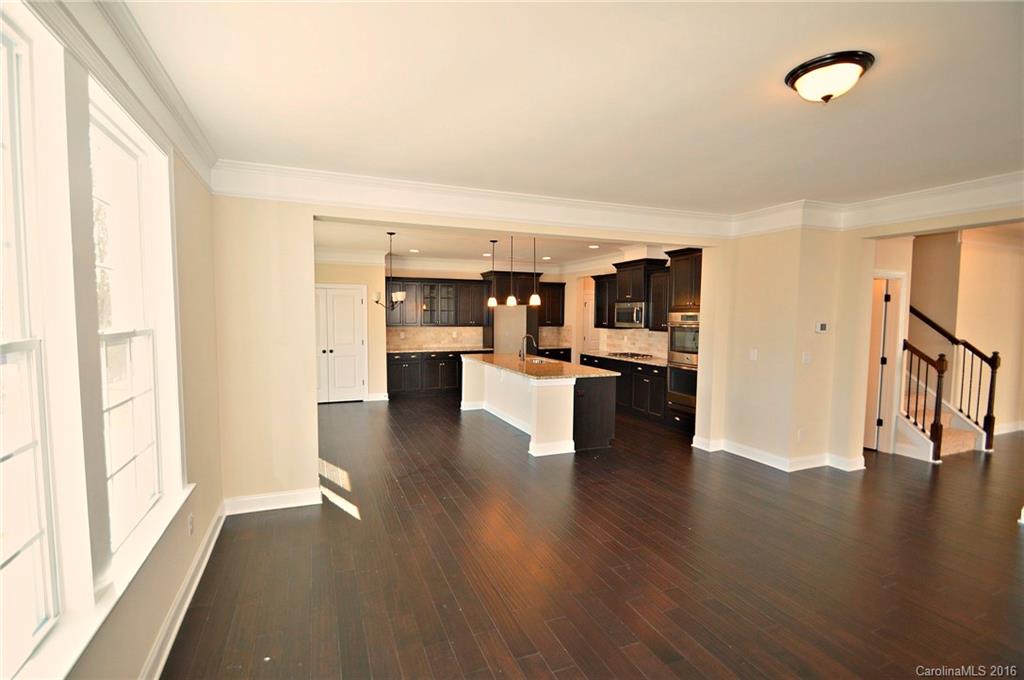 7324 Hamilton Bridge Road, Unit 201 Charlotte, NC 28278 - Photo 8 of 24 Gallery Image 8