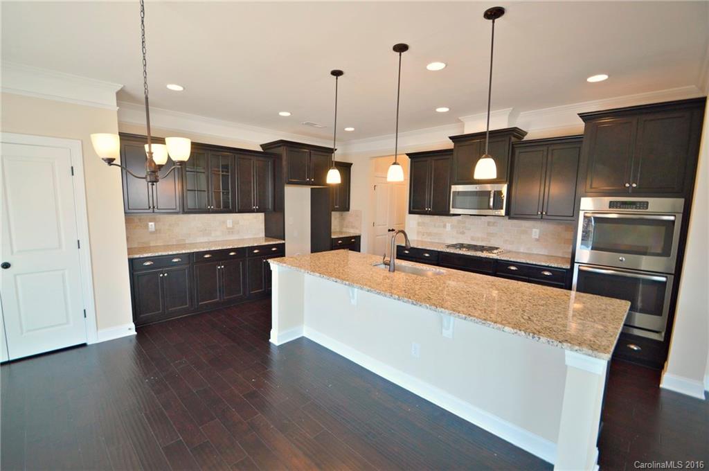 7324 Hamilton Bridge Road, Unit 201 Charlotte, NC 28278 - Photo 9 of 24 Gallery Image 9