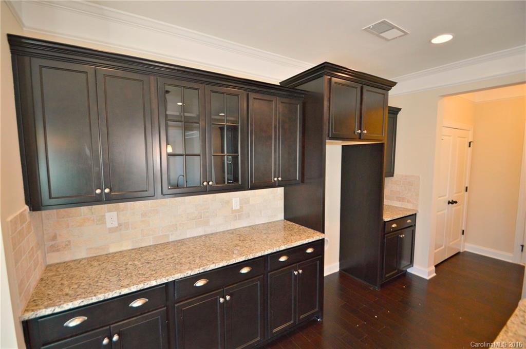 7324 Hamilton Bridge Road, Unit 201 Charlotte, NC 28278 - Photo 10 of 24 Gallery Image 10