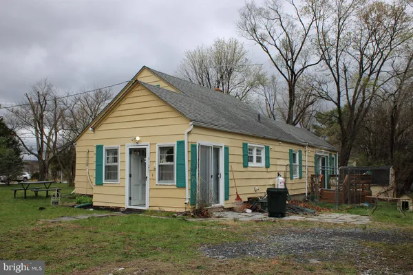 $240,000 | 10123 Winchester Avenue, Bunker Hill, WV 25413