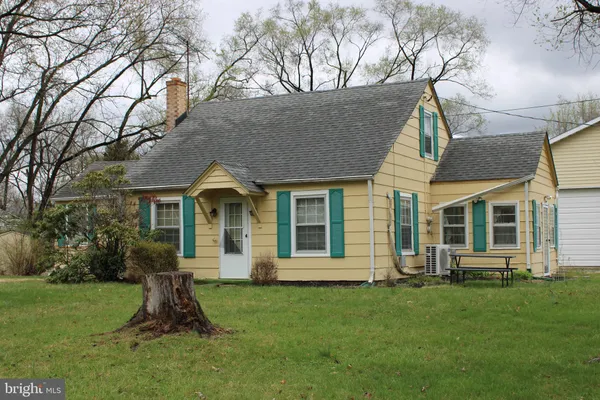 $240,000 | 10123 Winchester Avenue, Bunker Hill, WV 25413