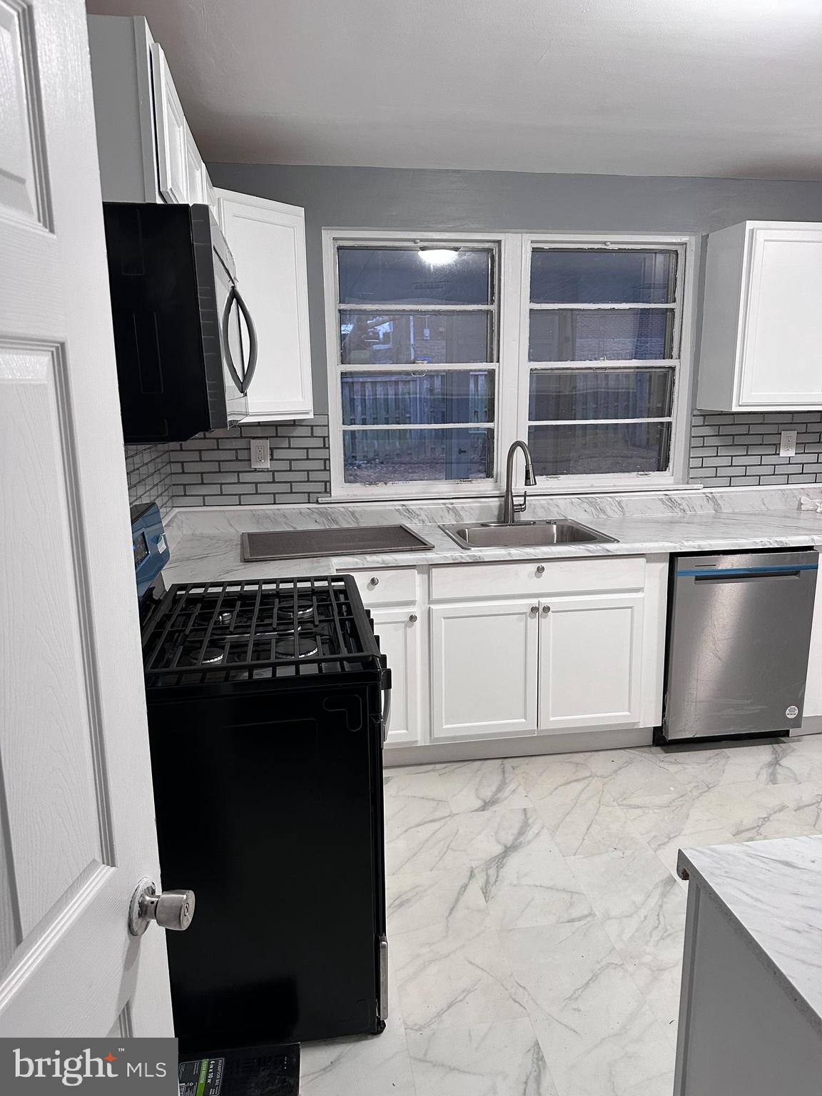18 Parkview Road Cheltenham, PA 19012 - Photo 6 of 30 Gallery Image 6