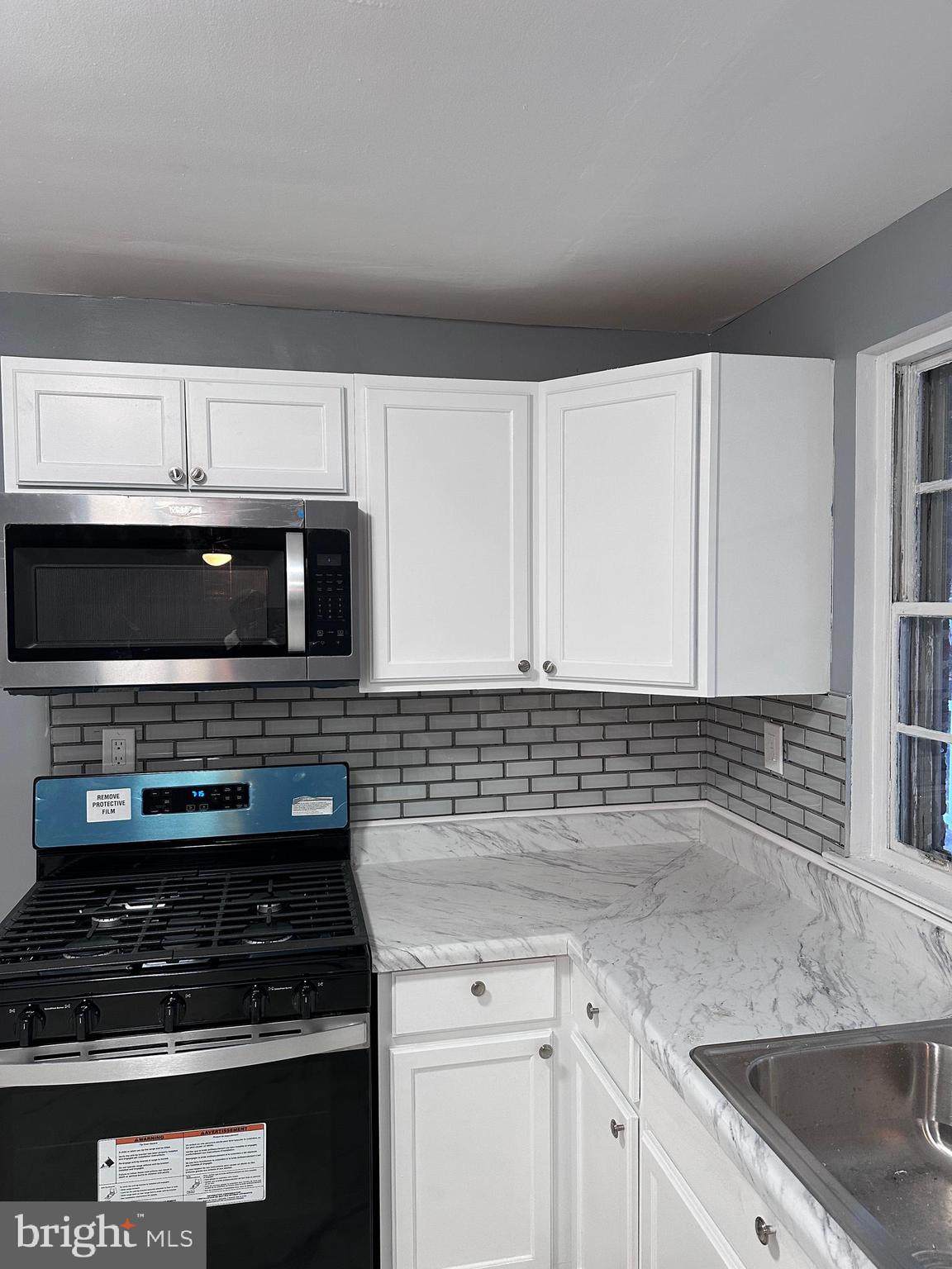 18 Parkview Road Cheltenham, PA 19012 - Photo 8 of 30 Gallery Image 8