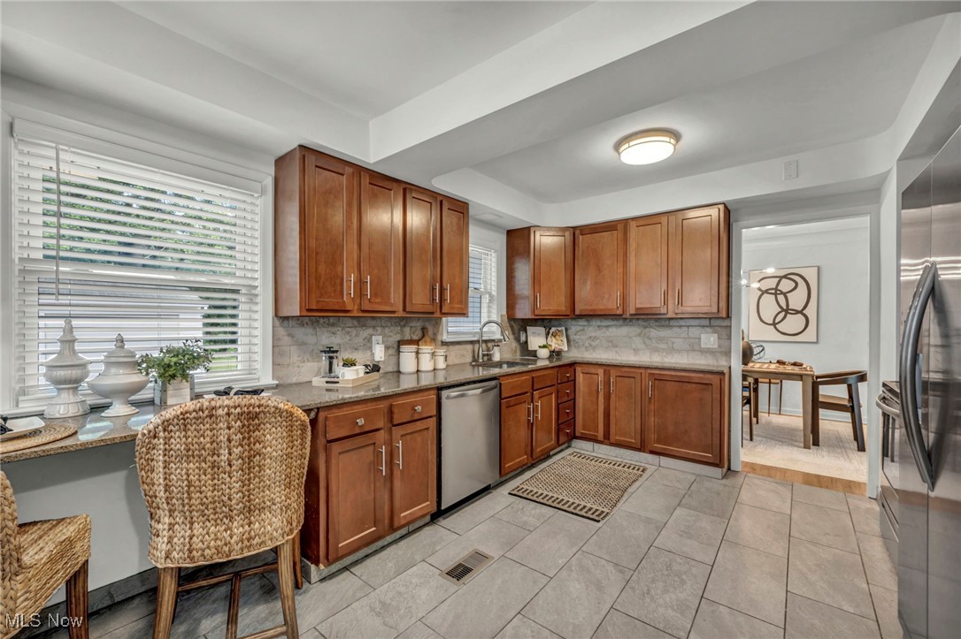 2048 Campus Road South Euclid, OH 44121 - Photo 16 of 50 Kitchen.