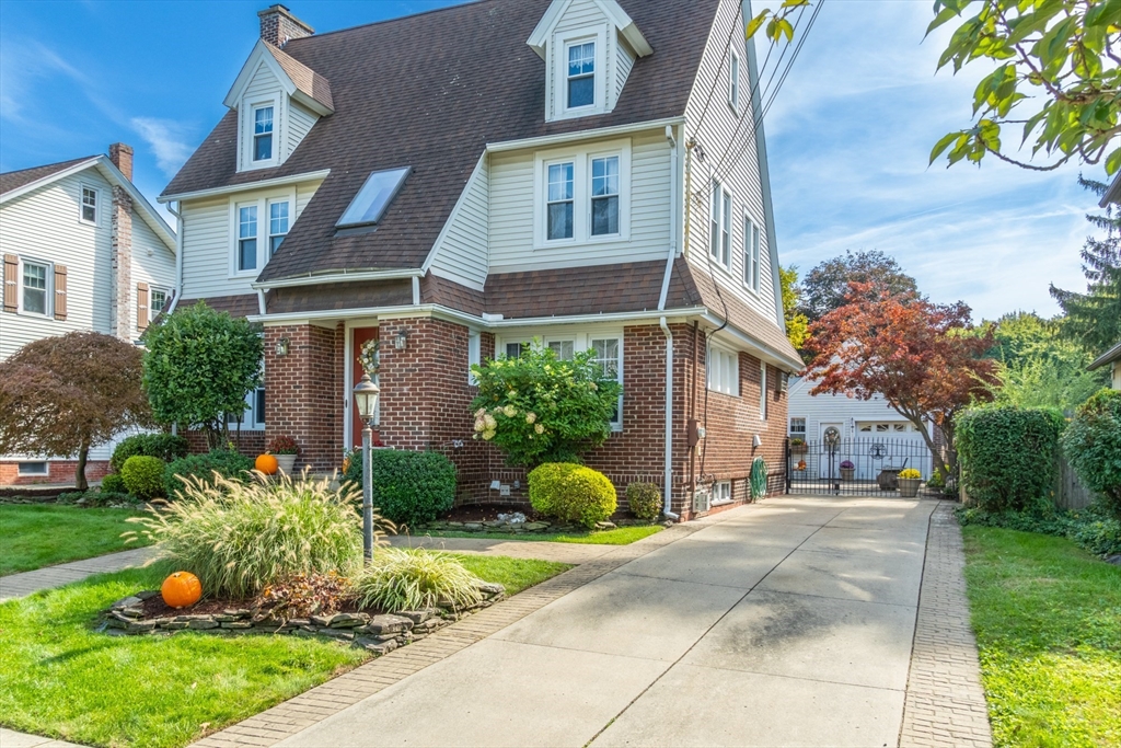 73 Reed Street Agawam, MA 01001 - Photo 2 of 37 Gallery Image 2
