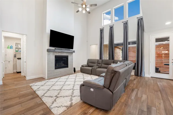 $3,300 | 212 Gary Wayne Drive, Liberty Hill, TX 78642