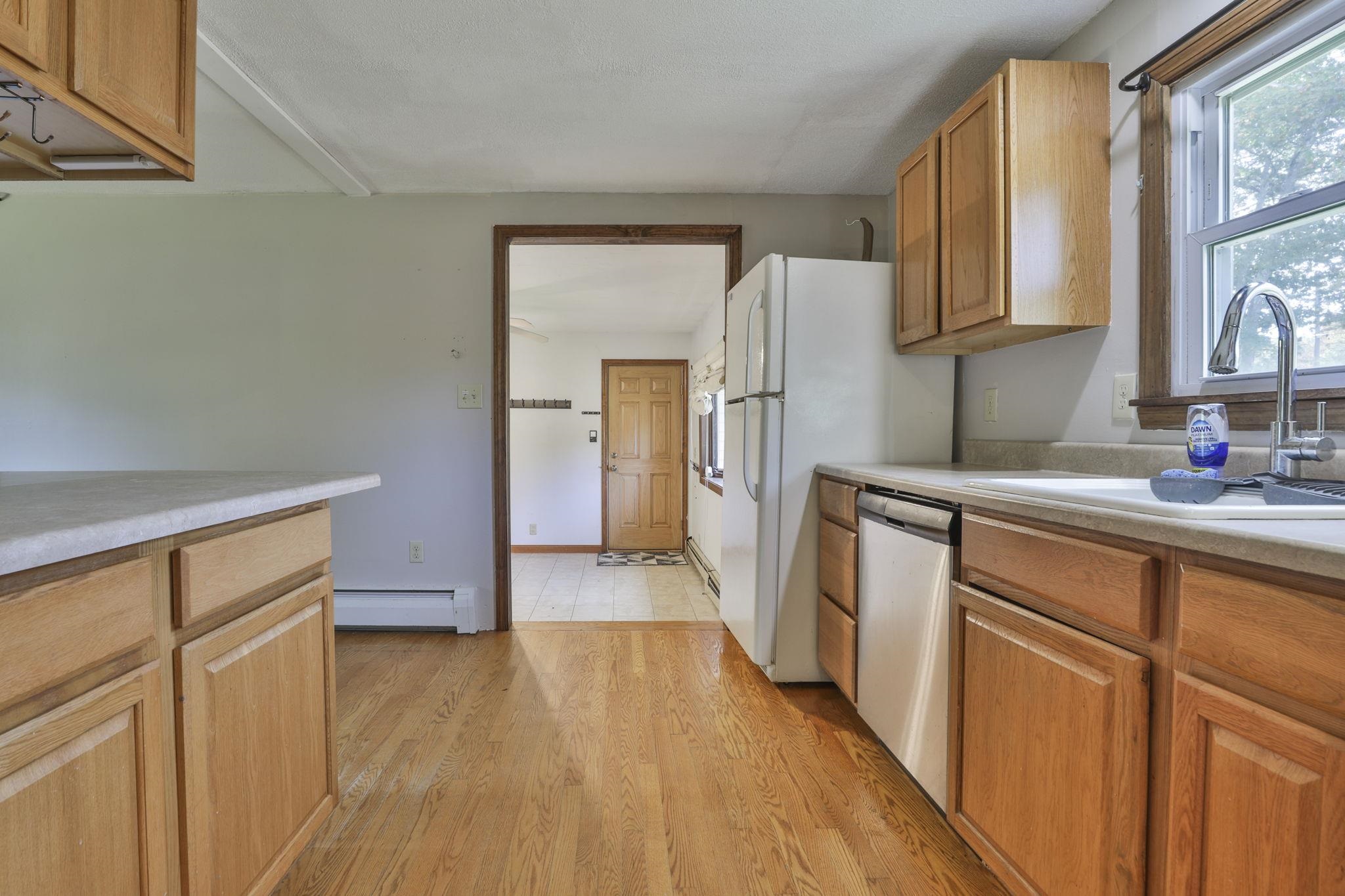 550 Page Road Bow, NH 03304 - Photo 11 of 34