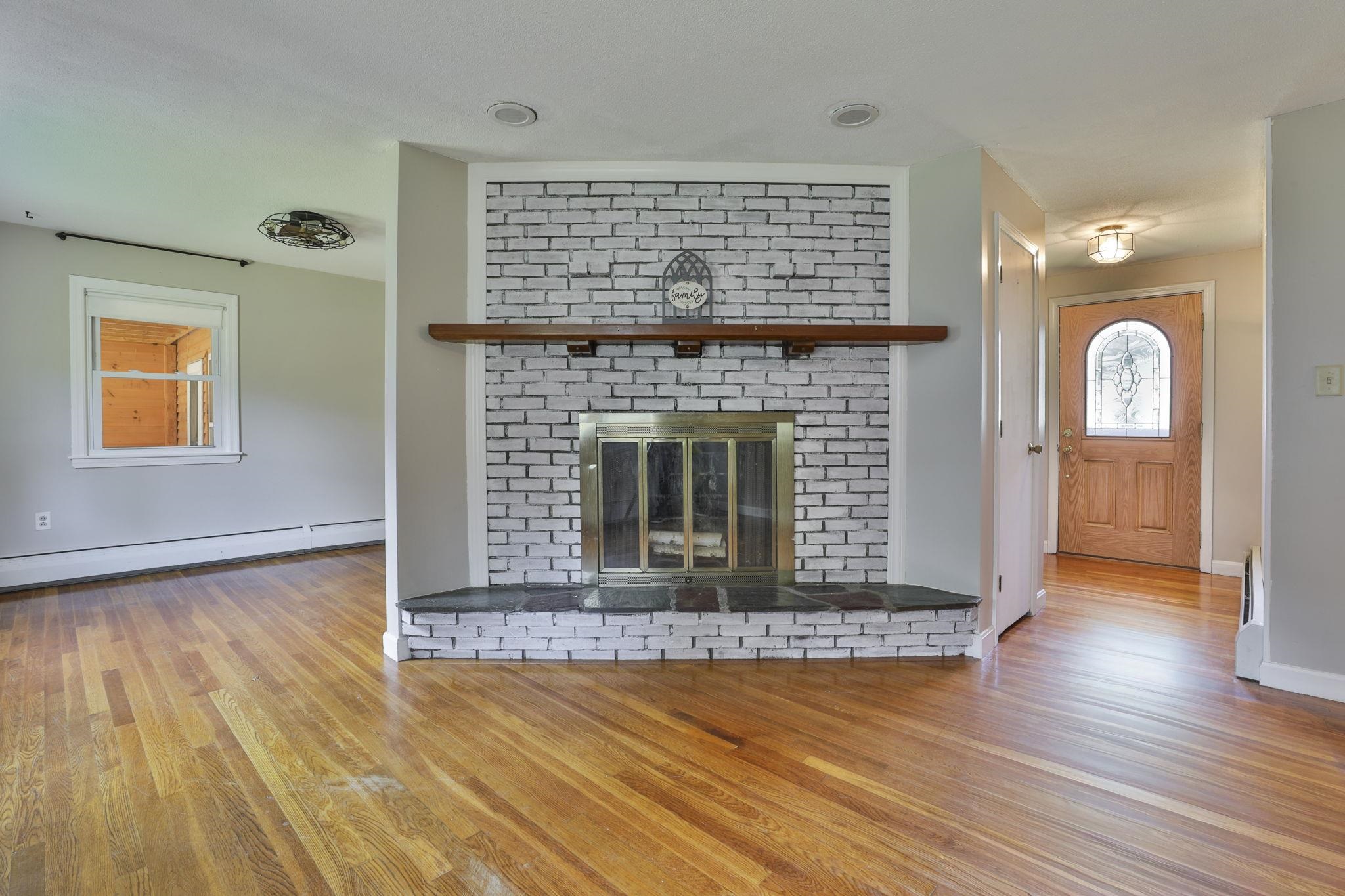 550 Page Road Bow, NH 03304 - Photo 18 of 34