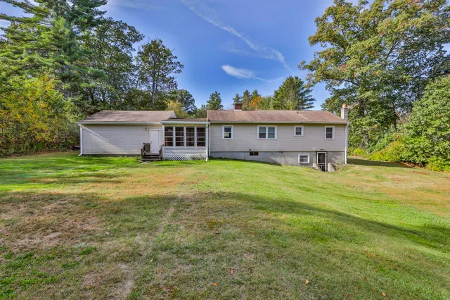 $400,000 | 550 Page Road, Bow, NH 03304