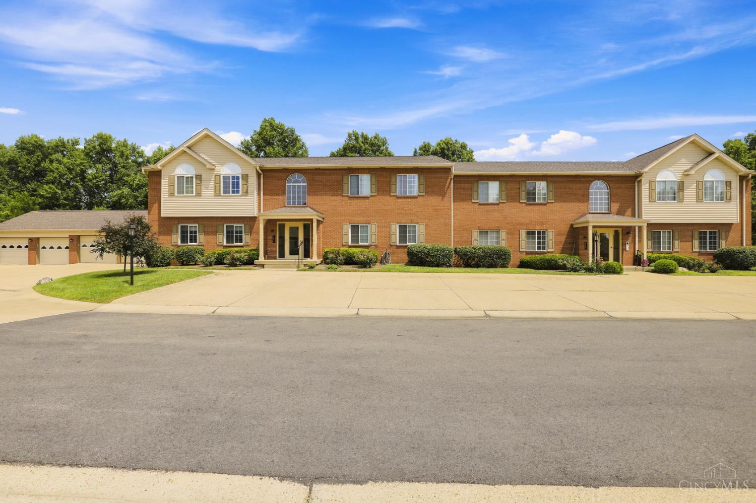5654 Bridgetown Road, Unit 28 Cincinnati, OH 45248 - Photo 1 of 26