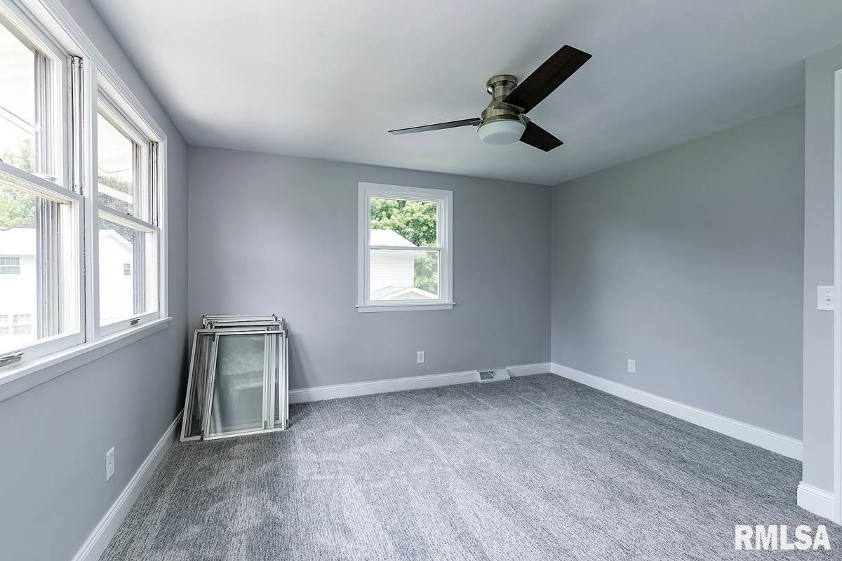 2878 Forest Road Davenport, IA 52803 - Photo 18 of 24 Gallery Image 18