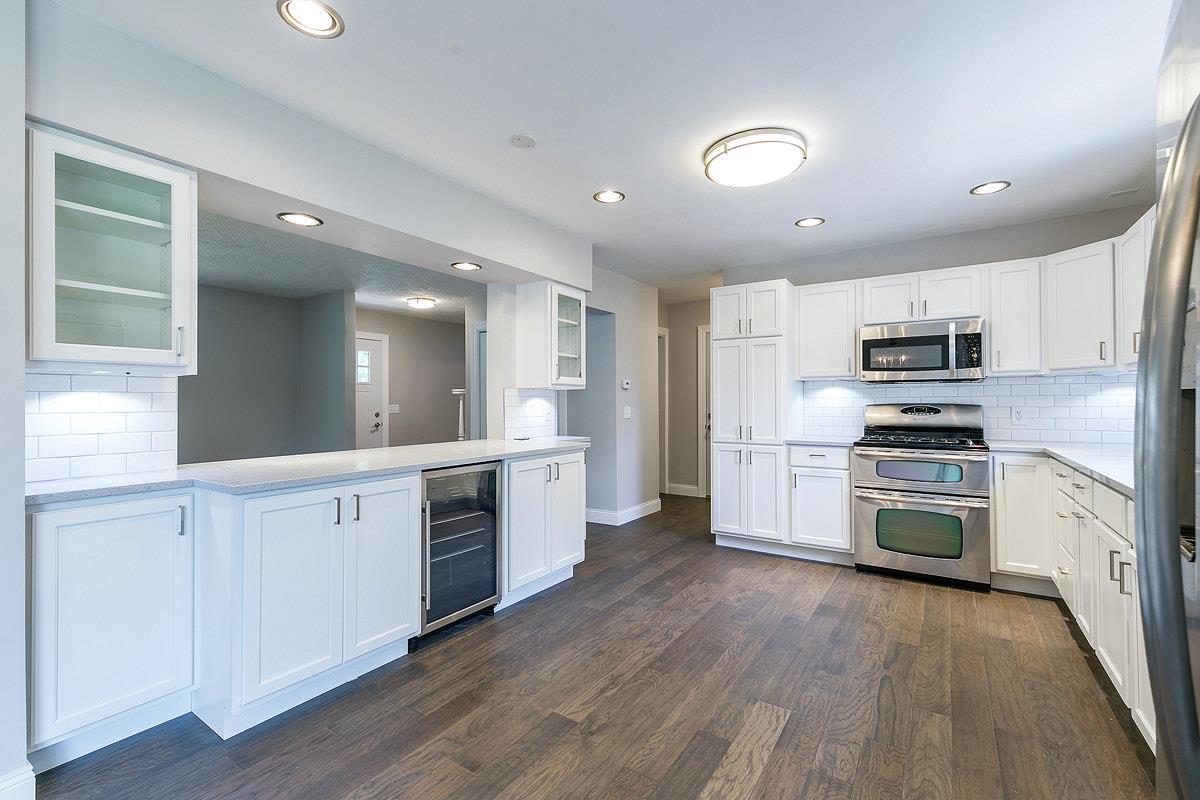 2878 Forest Road Davenport, IA 52803 - Photo 10 of 24 Gallery Image 10