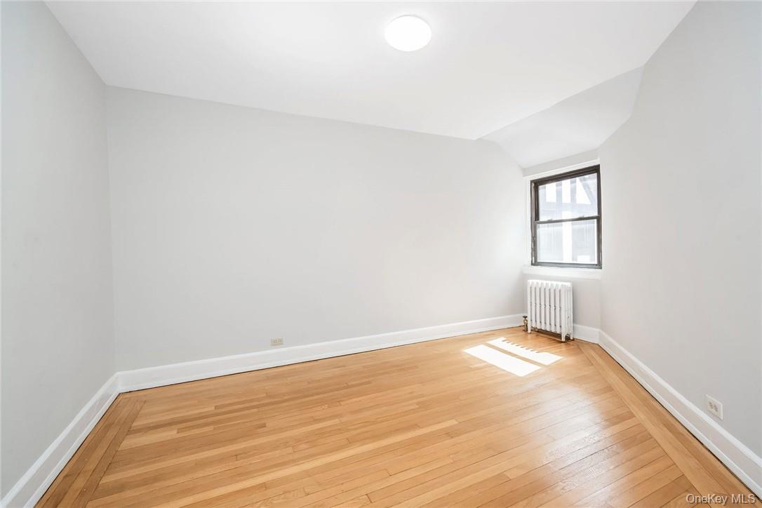 64 Kensington Road, Unit 3B Bronxville, NY 10708 - Photo 10 of 18 2nd Bedroom