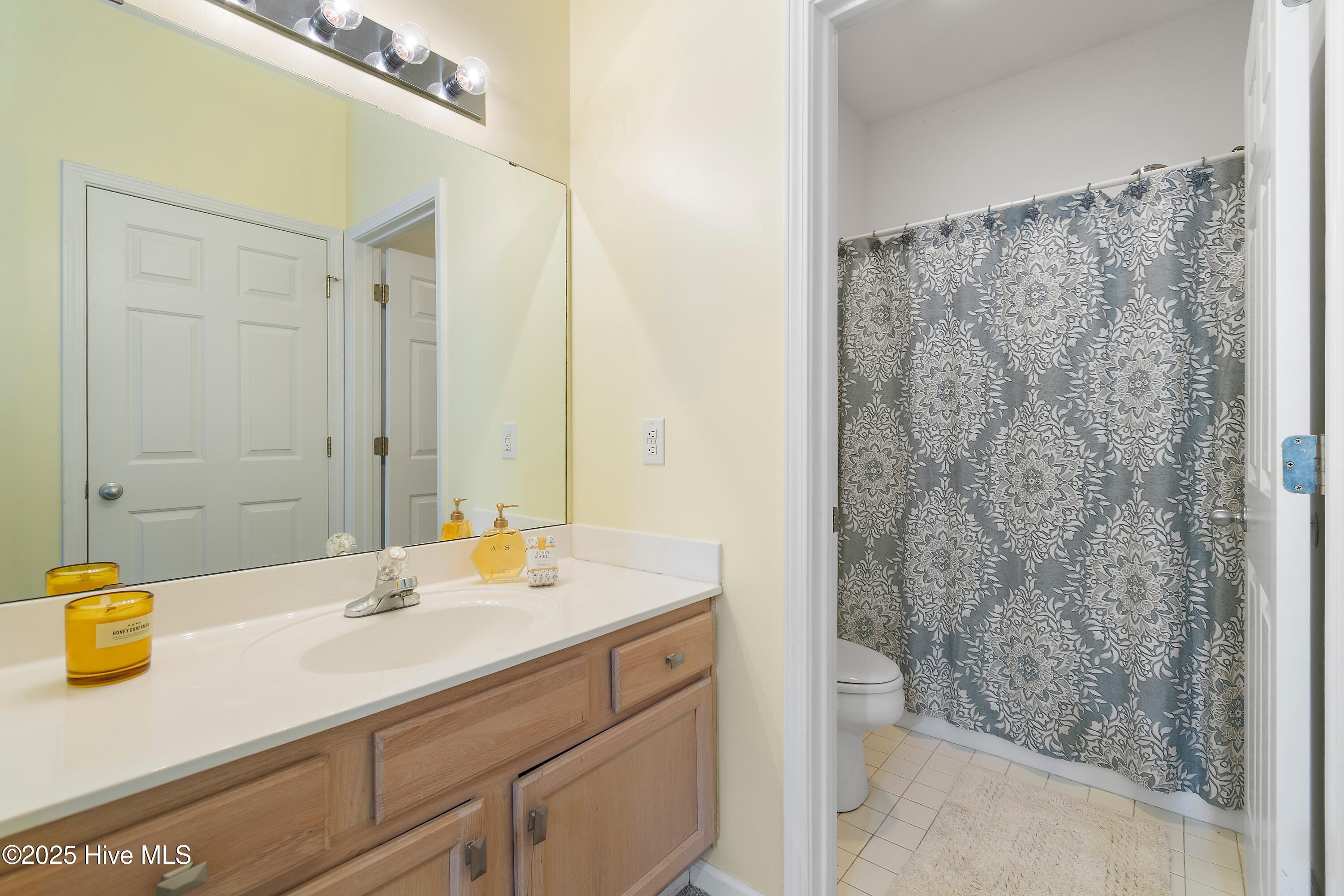 205 Royal Poste Road, Unit 2807 Sunset Beach, NC 28468 - Photo 11 of 37 Primary Bathroom