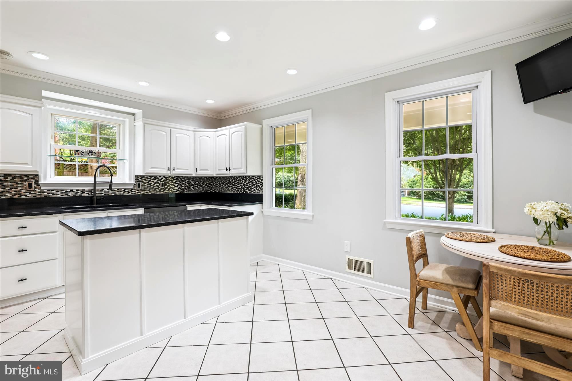 8932 Stark Road Annandale, VA 22003 - Photo 21 of 83 Kitchen