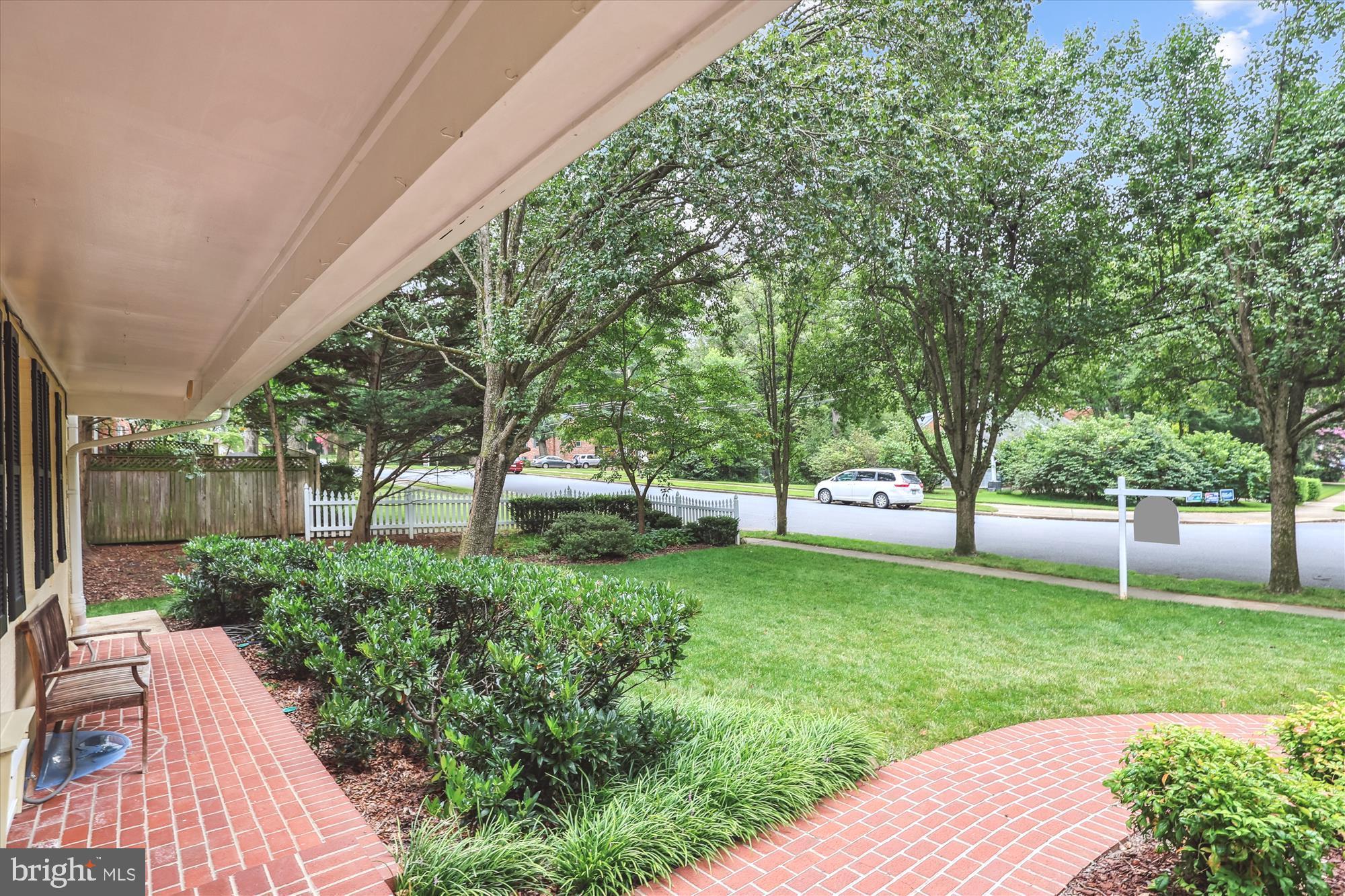 8932 Stark Road Annandale, VA 22003 - Photo 5 of 83 View of front yard to street