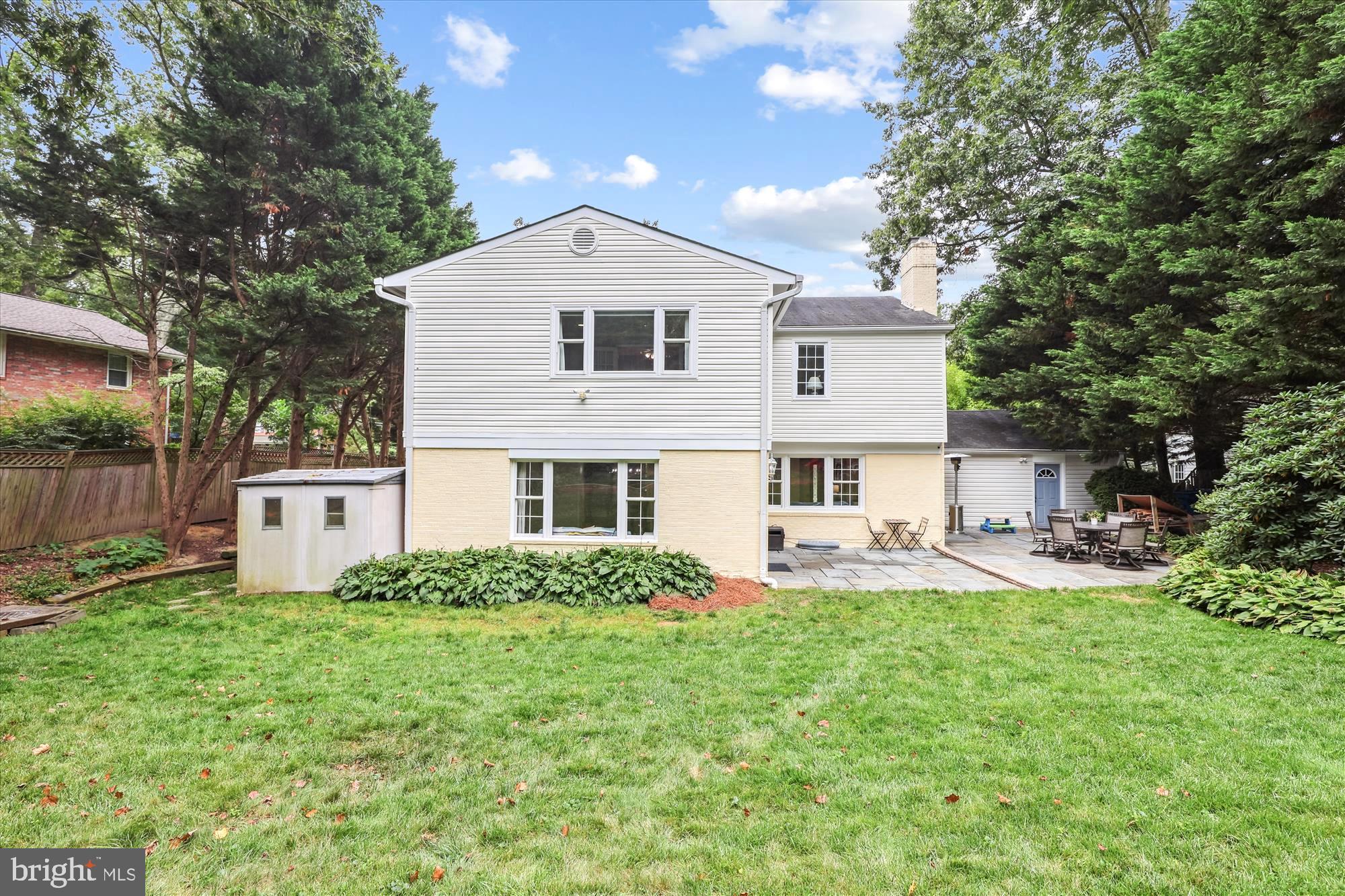 8932 Stark Road Annandale, VA 22003 - Photo 58 of 83 Rear view of house