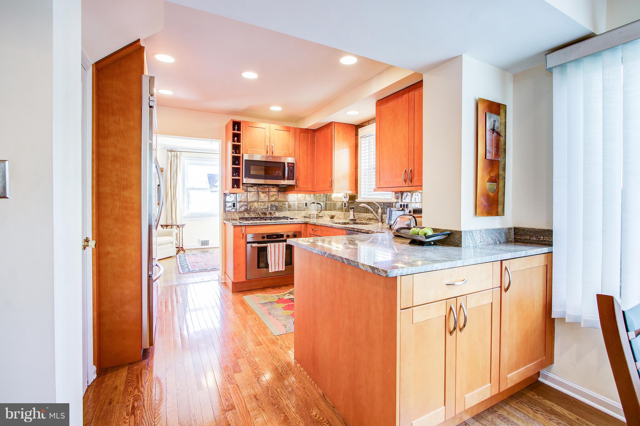 7013 Exfair Road Bethesda, MD 20814 - Photo 11 of 31 Kitche