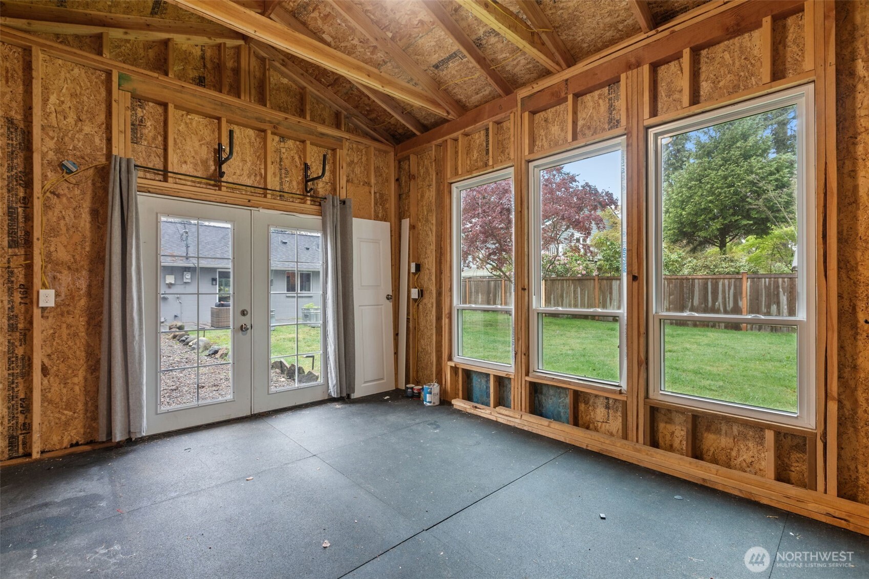16142 Midvale Avenue North Shoreline, WA 98133 - Photo 33 of 36