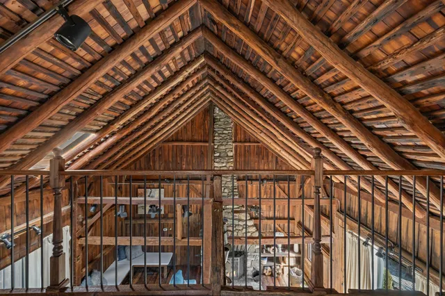 $1,275,000 | 200 Chestnut Ridge Road, Bedford Corners, NY 10549