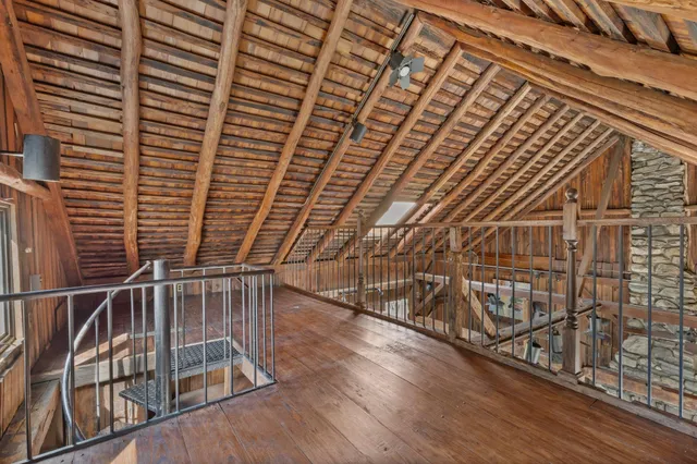 $1,275,000 | 200 Chestnut Ridge Road, Bedford Corners, NY 10549