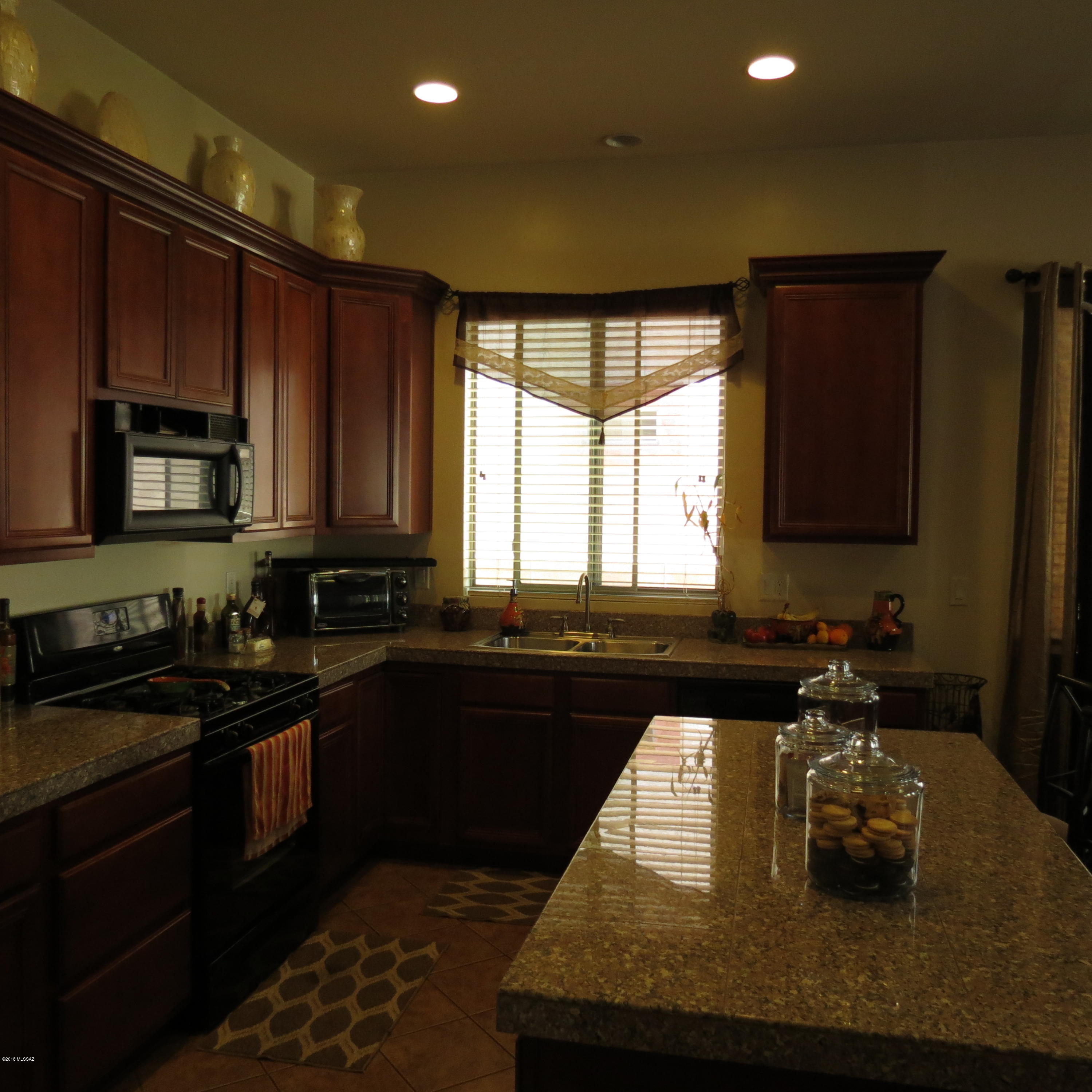 1210 West Rodriguez Road Tucson, AZ 85755 - Photo 4 of 24