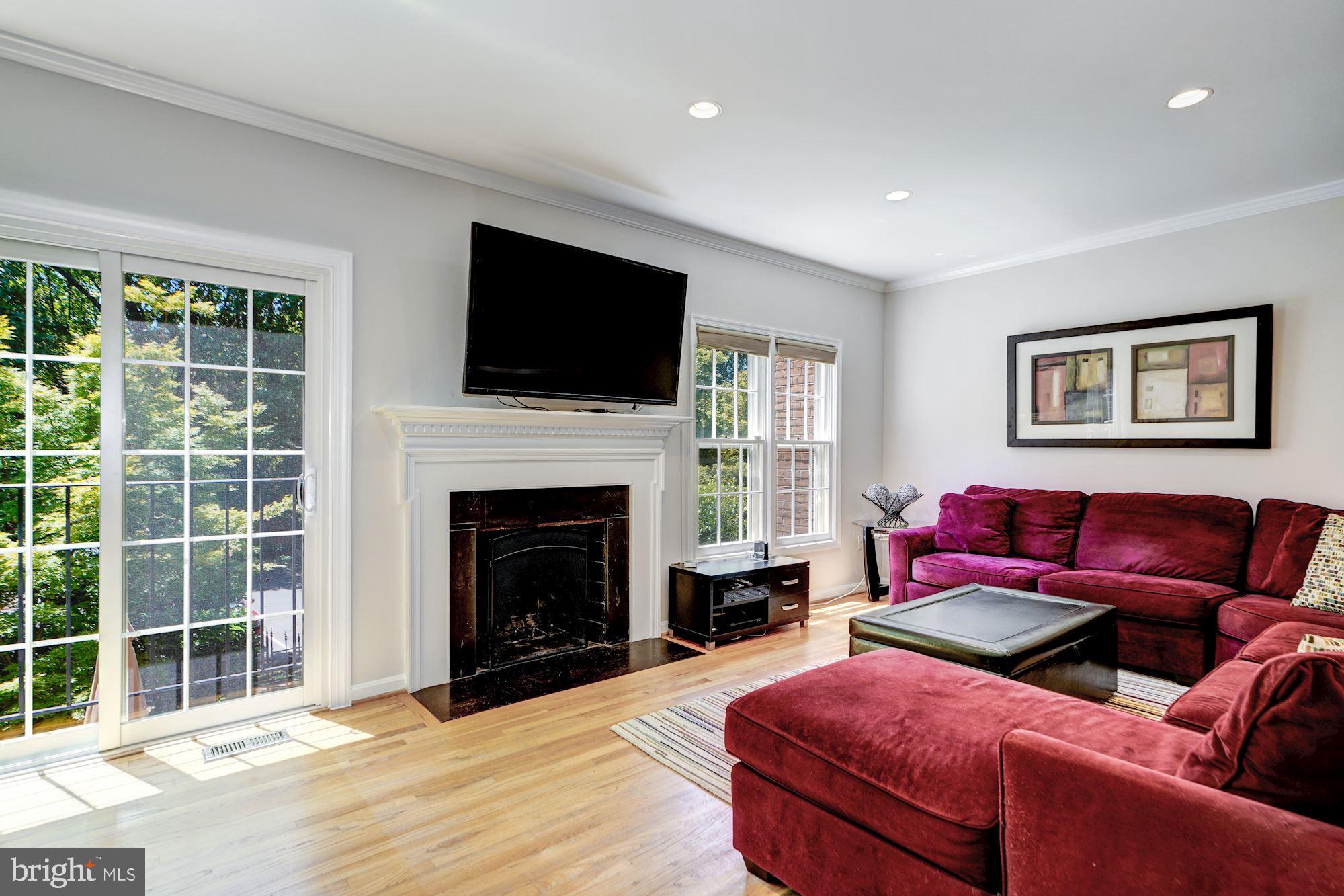 4519 4th Road North Arlington, VA 22203 - Photo 11 of 32 Sunken living room with hardwood floors