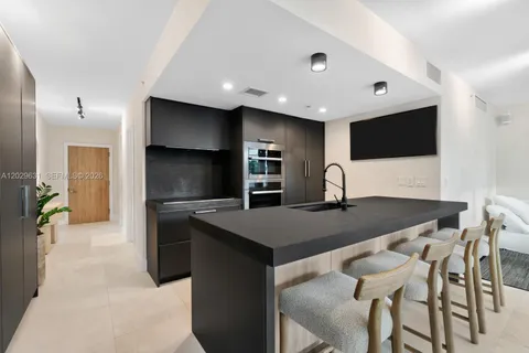 $2,075,000 | 5875 Collins Avenue, Unit 501, Miami Beach, FL 33140