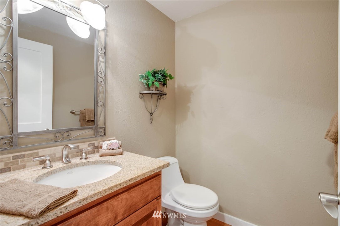 16033 Southeast 180th Place Renton, WA 98058 - Photo 11 of 25 Gallery Image 11
