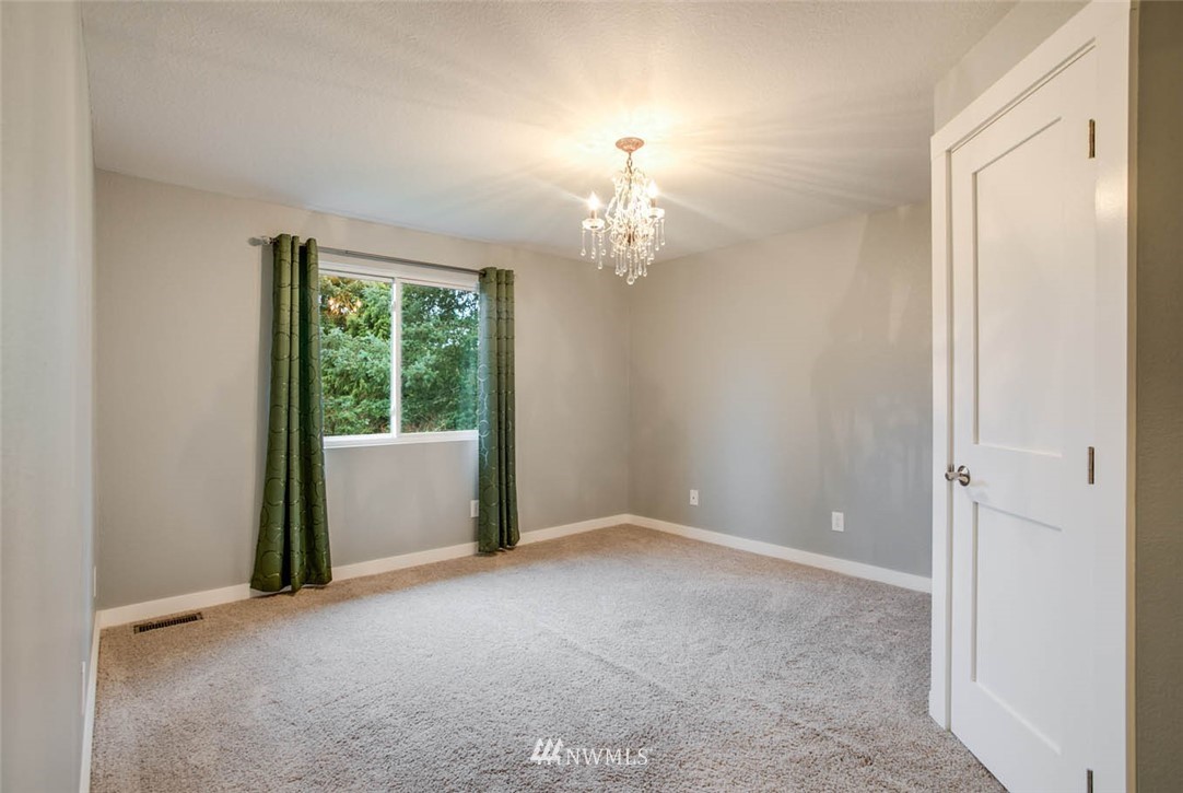 16033 Southeast 180th Place Renton, WA 98058 - Photo 15 of 25 Gallery Image 15