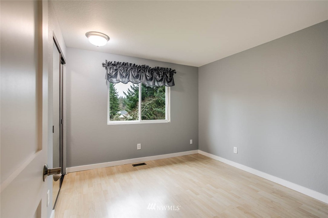 16033 Southeast 180th Place Renton, WA 98058 - Photo 16 of 25 Gallery Image 16