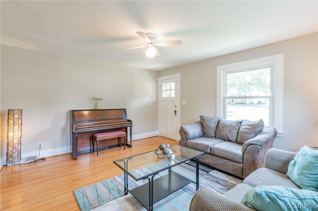 7018 Elkhardt Road Richmond, VA 23225 - Photo 4 of 21 Gallery Image 4