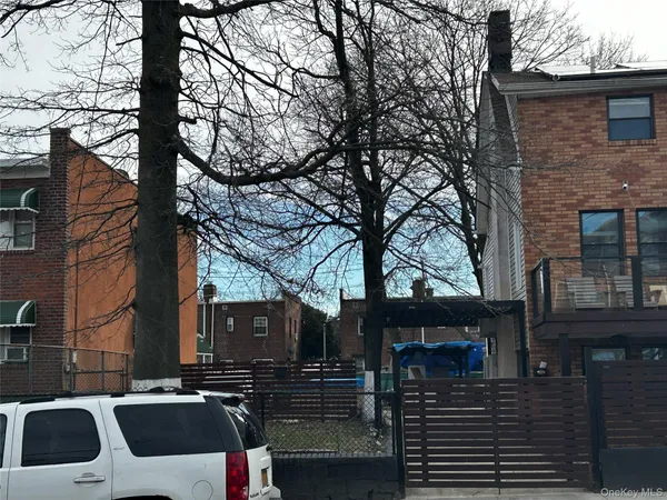 $325,000 | 1232 A East 224th Street | Edenwald