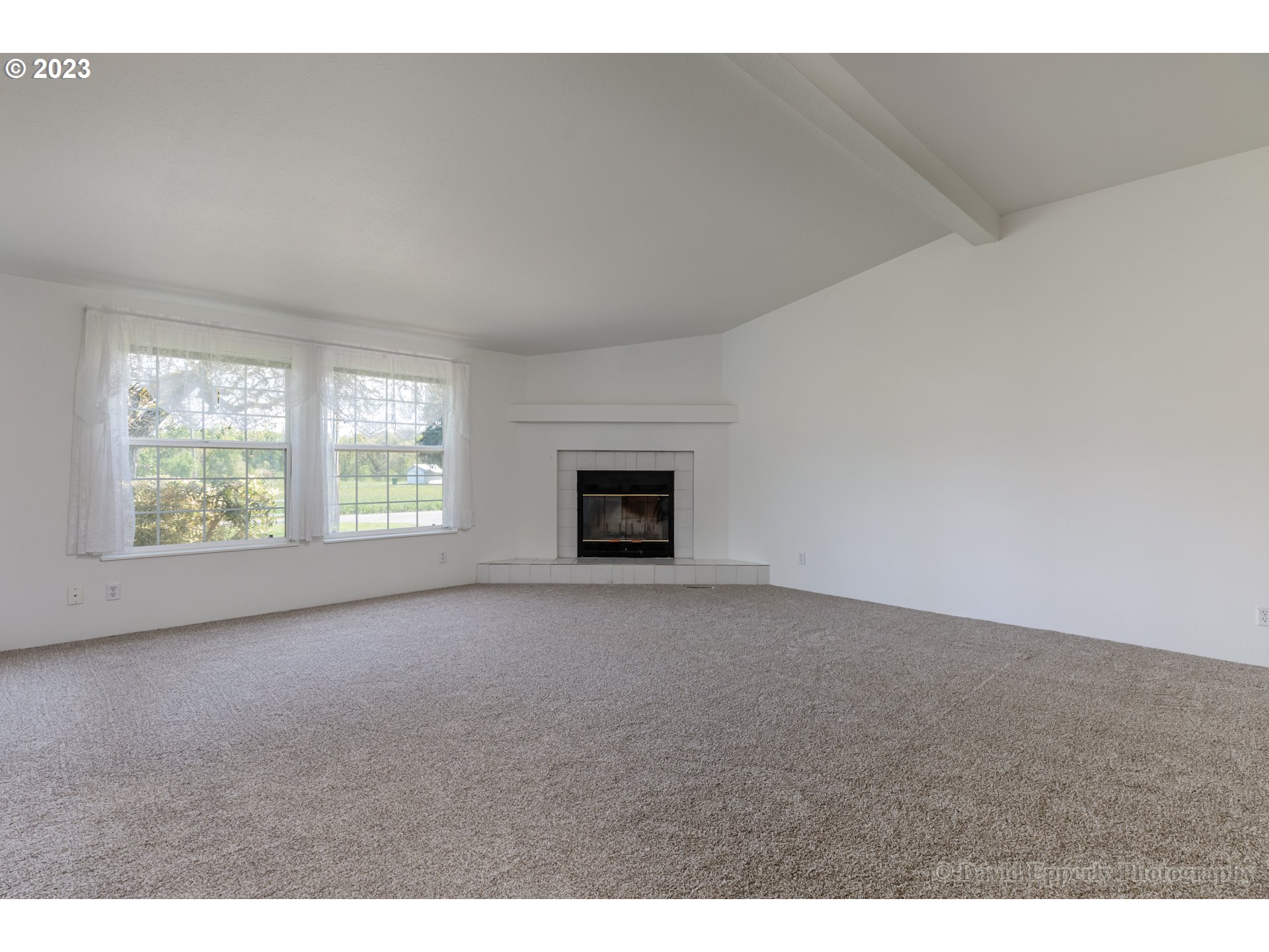 35530 Millard Road Warren, OR 97053 - Photo 12 of 29 Family Room