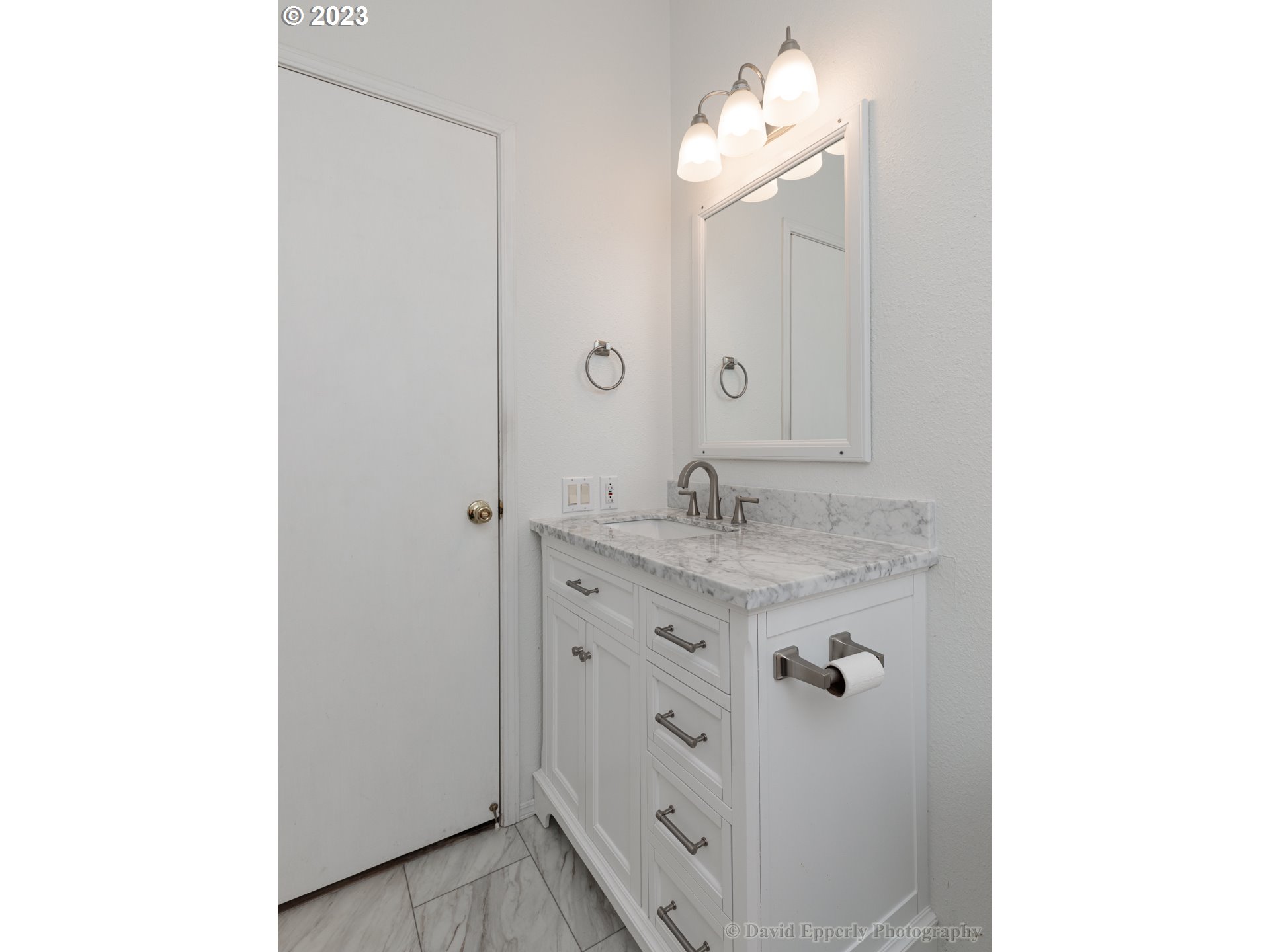 35530 Millard Road Warren, OR 97053 - Photo 19 of 29 Bathroom