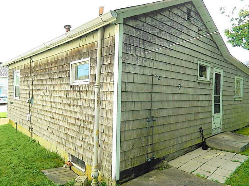 41 St James Road Narragansett, RI 02882 - Photo 11 of 21 Exterior Back.