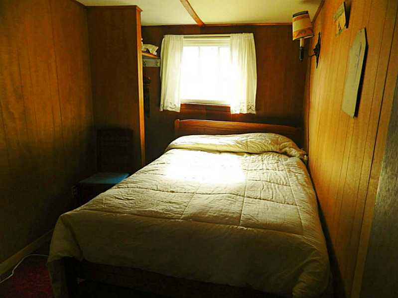 41 St James Road Narragansett, RI 02882 - Photo 14 of 21 Bedroom.