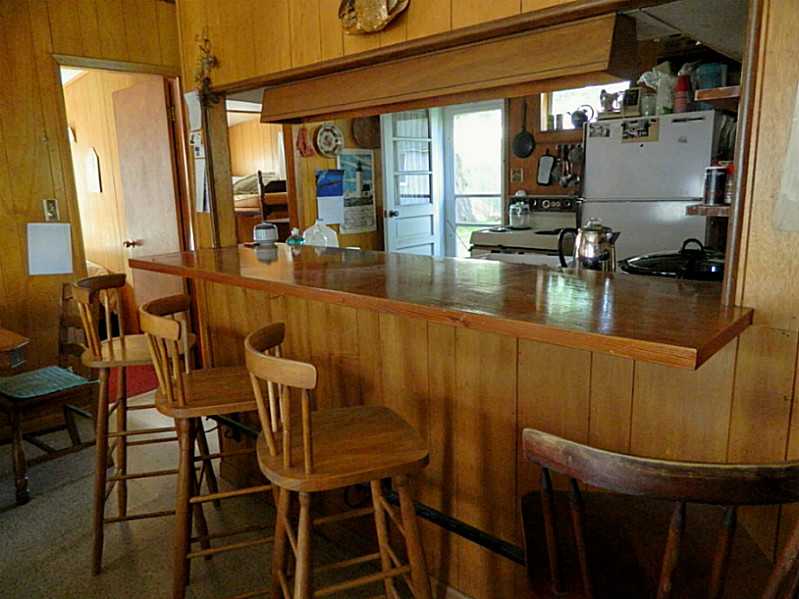 41 St James Road Narragansett, RI 02882 - Photo 17 of 21 Kitchen.