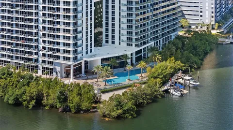 $629,900 | 16385 Biscayne Boulevard, Unit 1019, North Miami Beach, FL 33160
