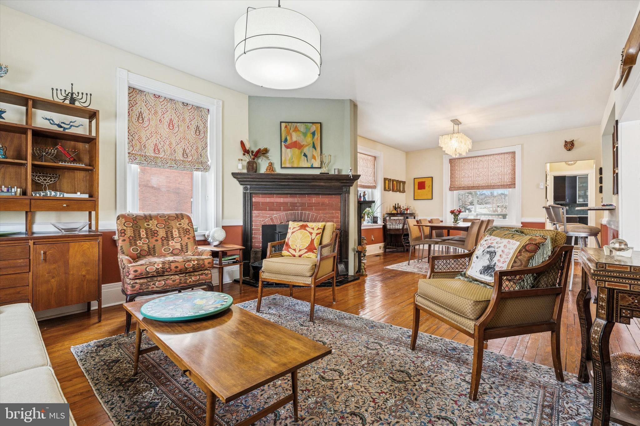 6344 McCallum Street Philadelphia, PA 19144 - Photo 3 of 34