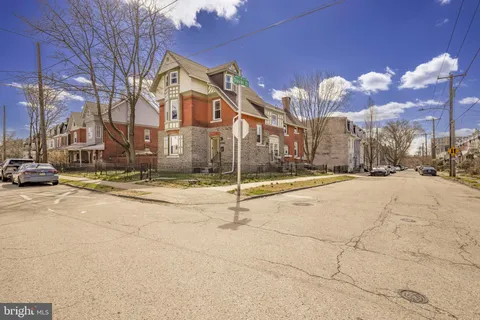 a street view with residential house