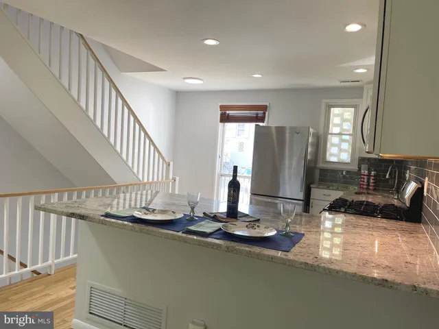 $3,900 | 108 G Street Southwest, Unit 105, Washington, DC 20024