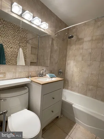 $3,900 | 108 G Street Southwest, Unit 105, Washington, DC 20024