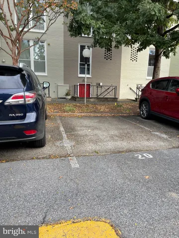 $3,900 | 108 G Street Southwest, Unit 105, Washington, DC 20024