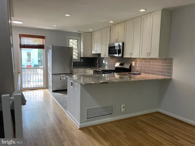 $4,100 | 108 G Street Southwest, Unit 105, Washington, DC 20024