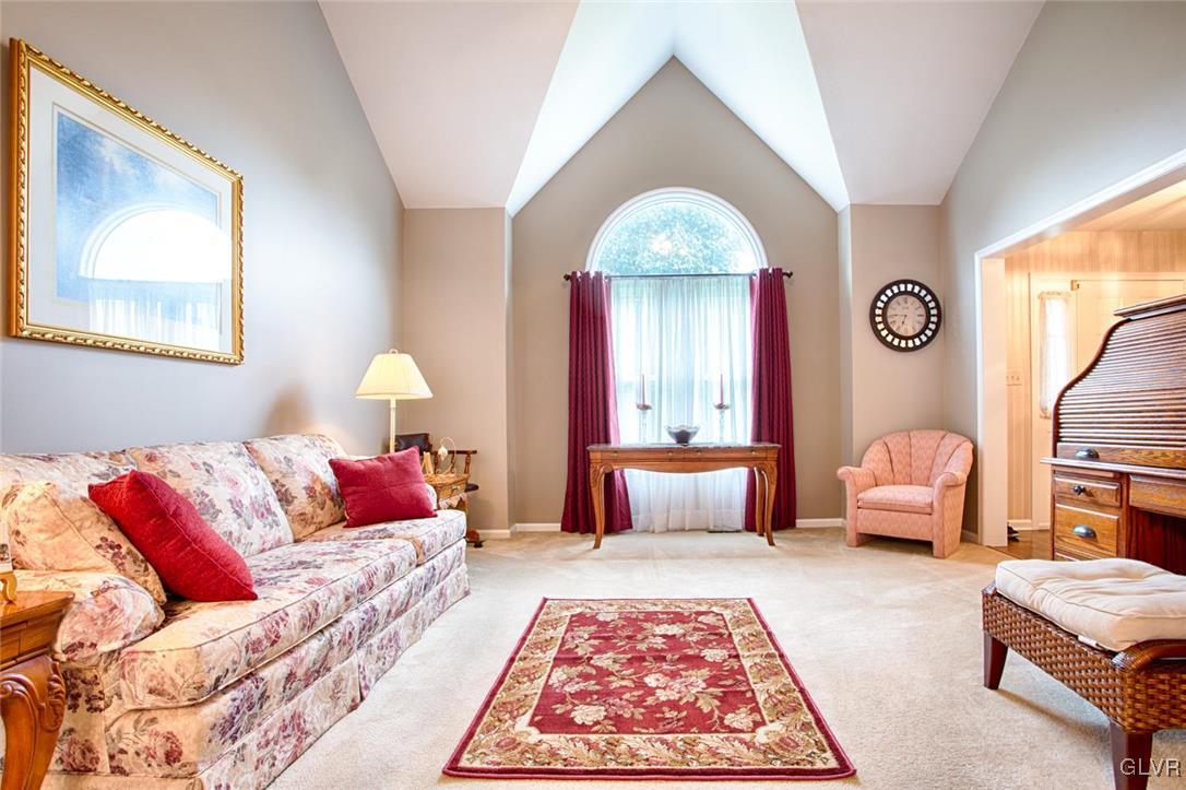 799 Hunter Road Easton, PA 18040 - Photo 12 of 35 Formal living room with vaulted ceiling