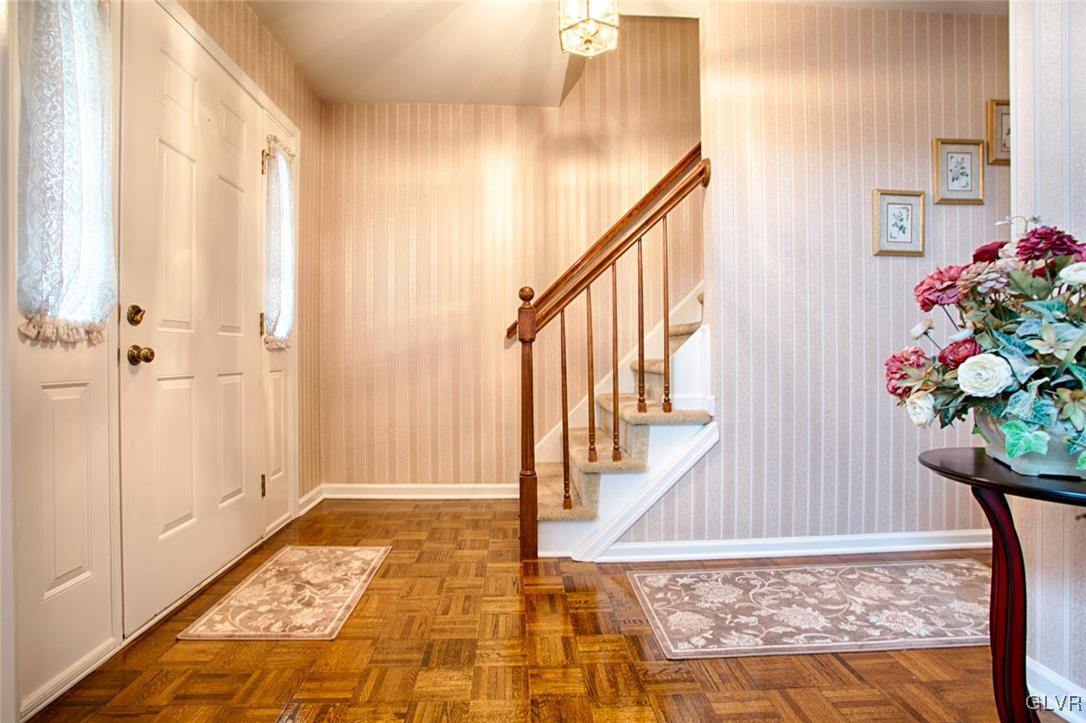 799 Hunter Road Easton, PA 18040 - Photo 2 of 35 Gallery Image 2
