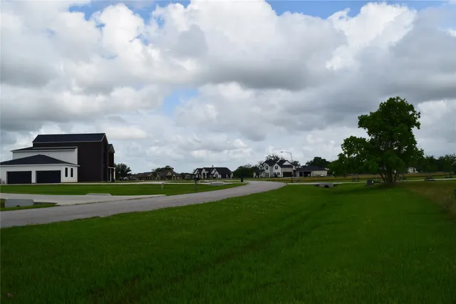 $180,000 | 403 Kaci Court, Rosharon, TX 77583